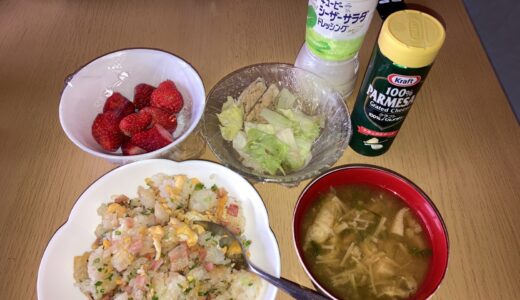 母さんの料理（お昼ご飯作りながら夕食と弁当の仕込み）